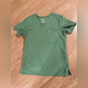 FIGS one pocket scrub top
